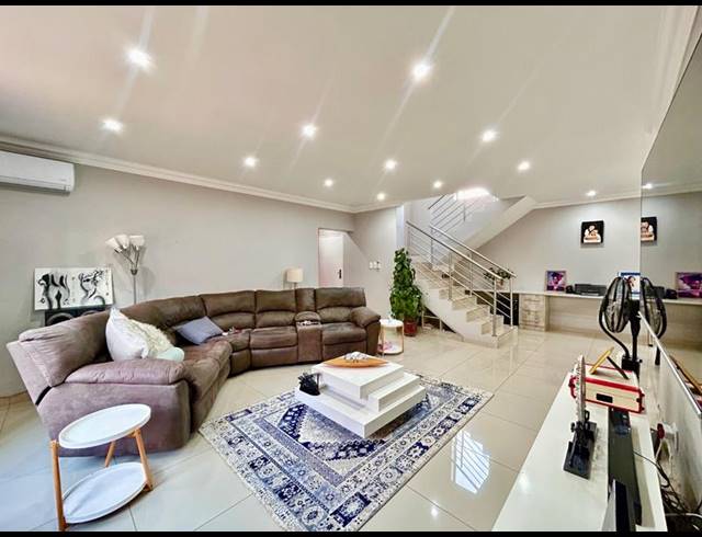 4 BEDROOM HOUSE FOR SALE IN MELODIE